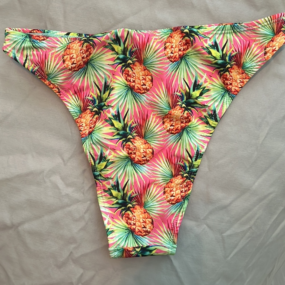 NWT Spreegirl Pineapple bikini womens size large - Picture 4 of 5